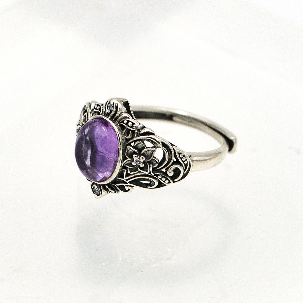 Amethyst Ring - 925 Sterling Silver with Vintage Engraving and Accent Stones-st-0040