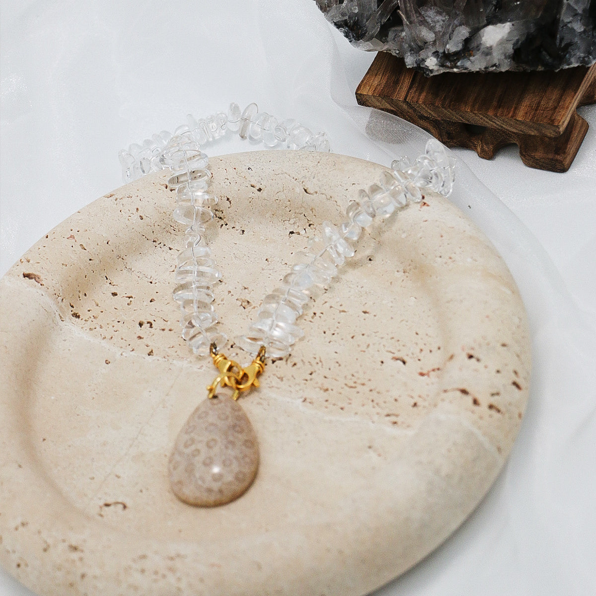Handmade Raw Clear Crystal Necklace - Natural Irregular Stones-st-0023