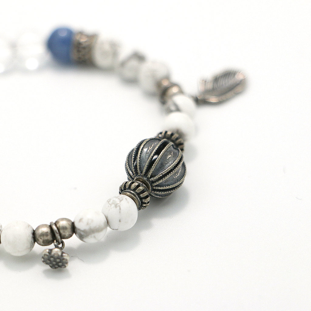 Handmade Howlite and Kyanite Bracelet with Silver Chain - Greek Sculpture Inspired-st-0007