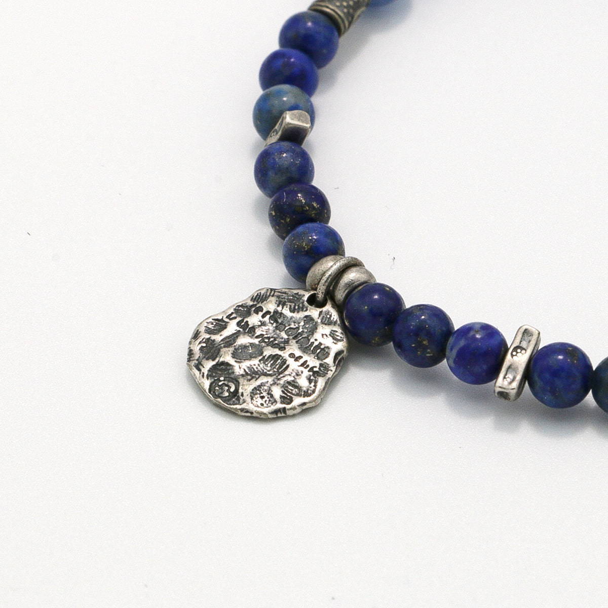 Handmade Kyanite and Lapis Lazuli Bracelet with Silver Accents-st-0008