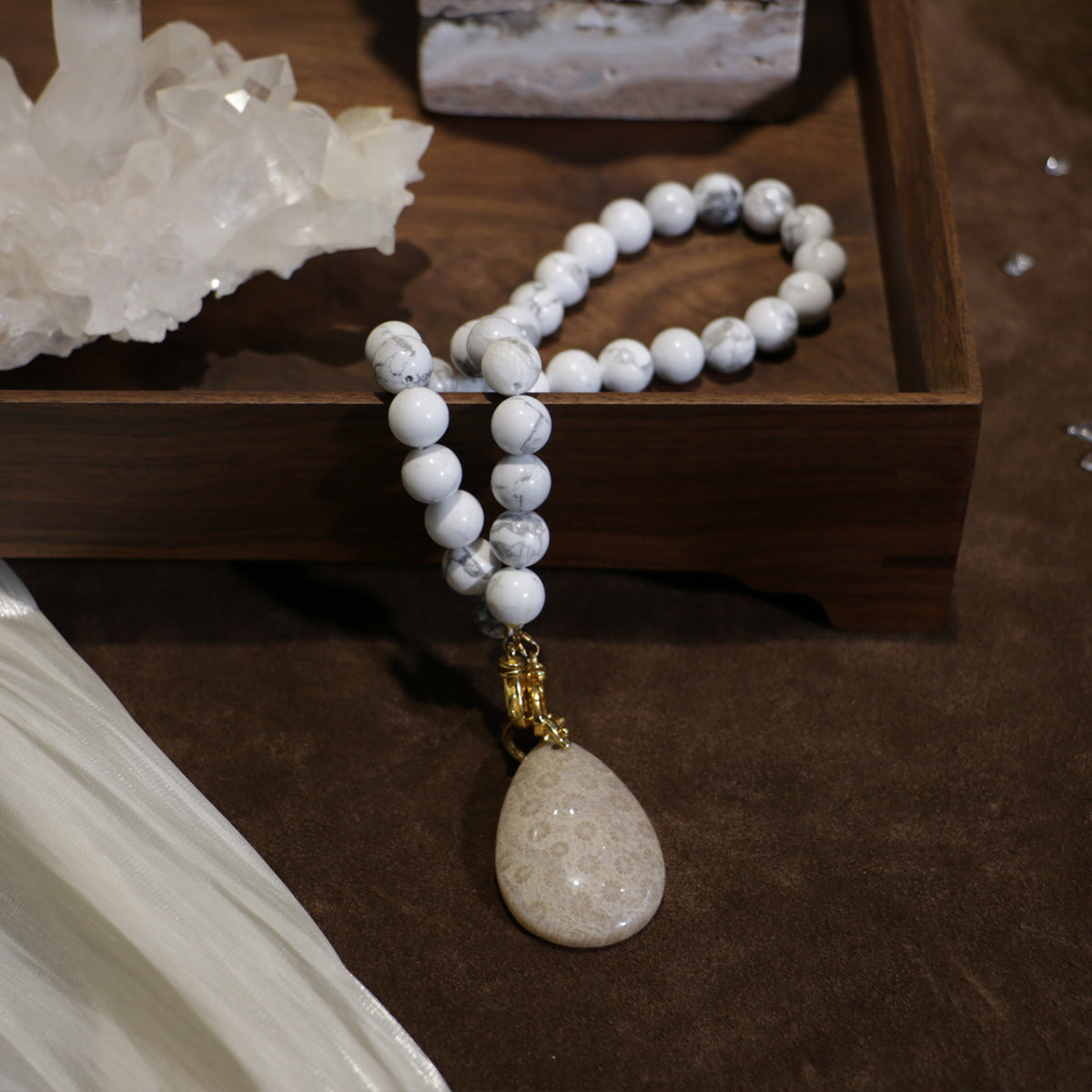 Handmade Howlite Necklace with Gold Chain-st-0025
