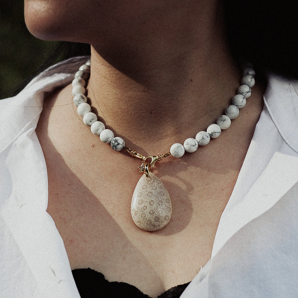 Handmade Howlite Necklace with Gold Chain-st-0025